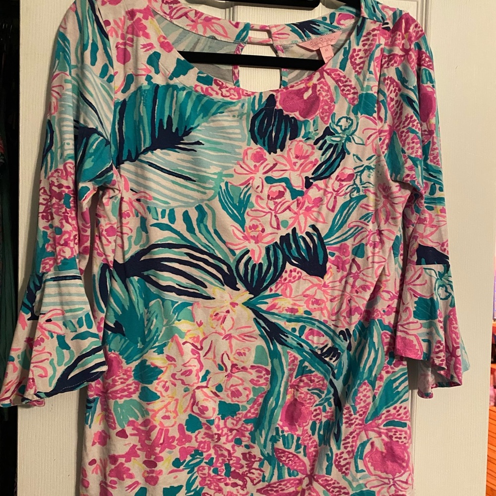 SOLD!! EUC Lilly Pulitzer 3/4 Bell Sleeve Waverly Top Size Medium